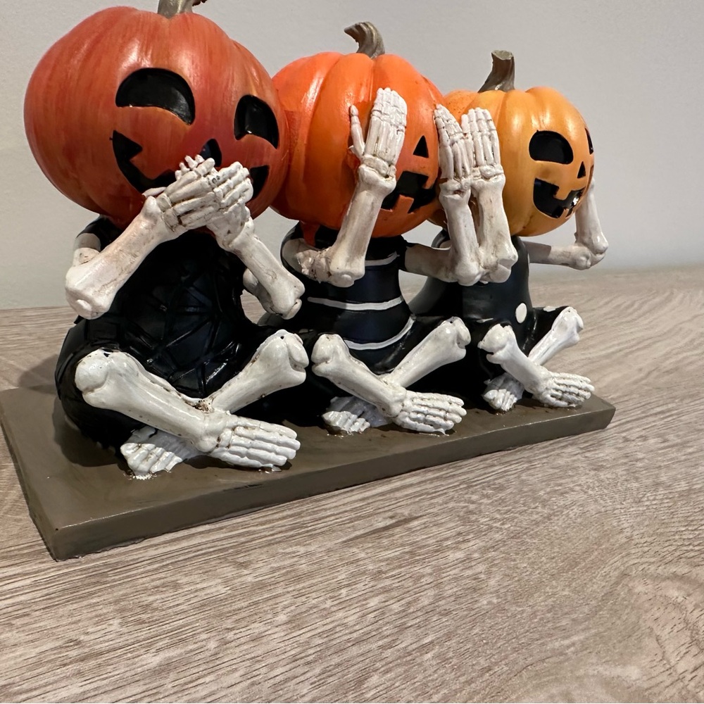 Halloween resin pumpkin Skeleton Trio Decor